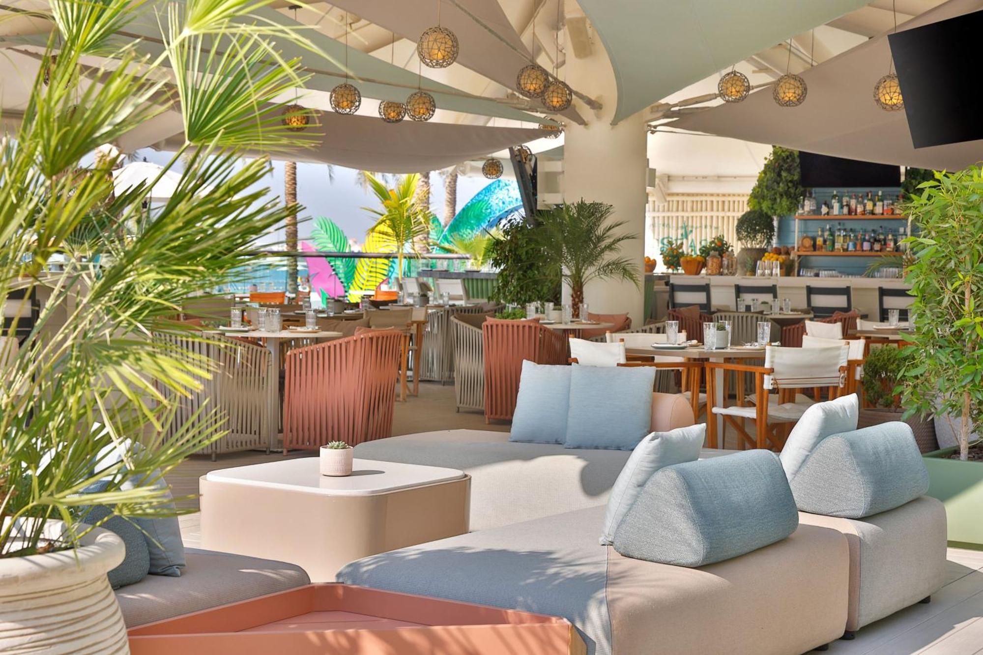Marriott Resort Palm Jumeirah, Dubai Exterior photo The Sky Bar