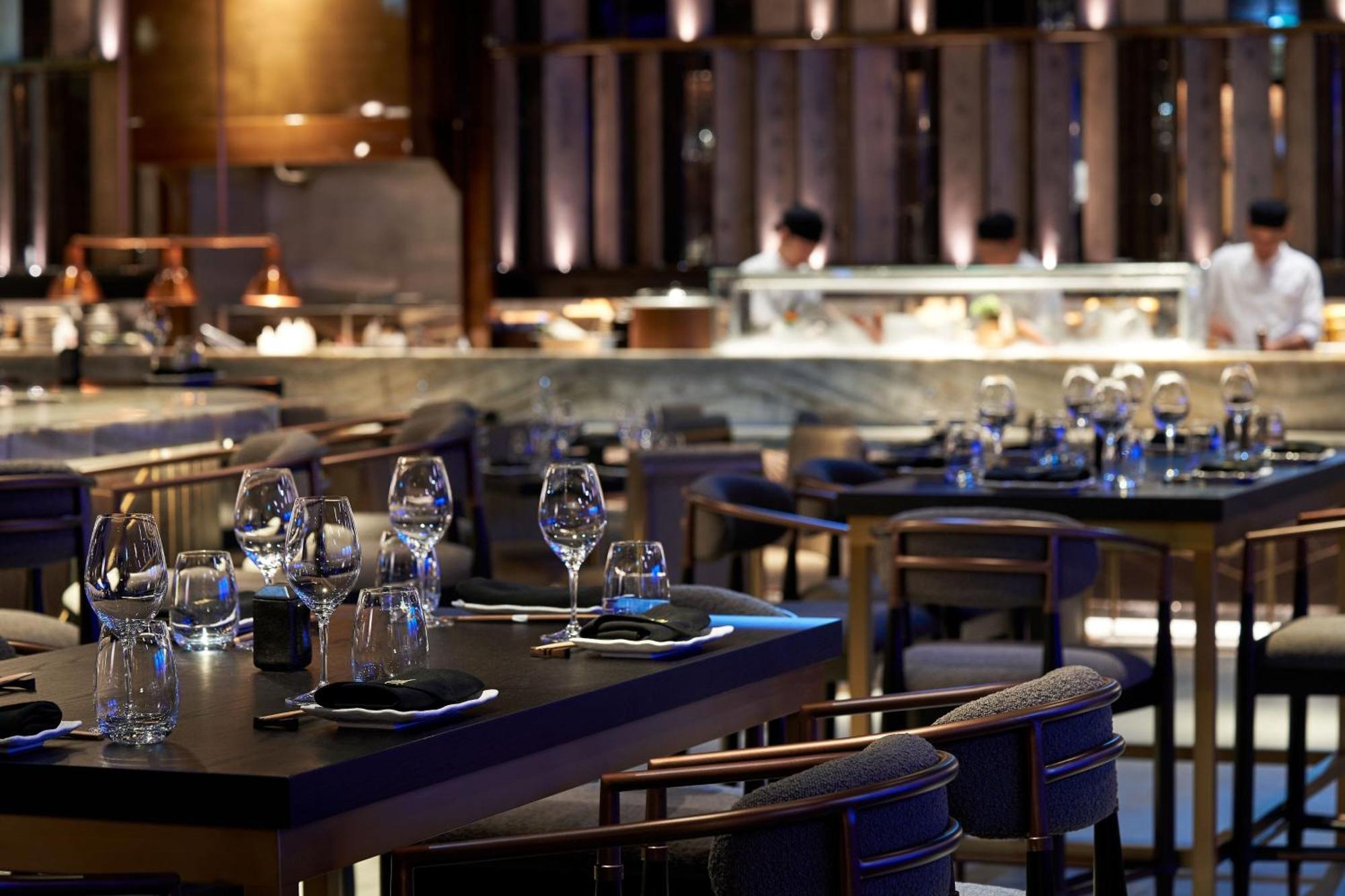 Marriott Resort Palm Jumeirah, Dubai Exterior photo The interior of the restaurant