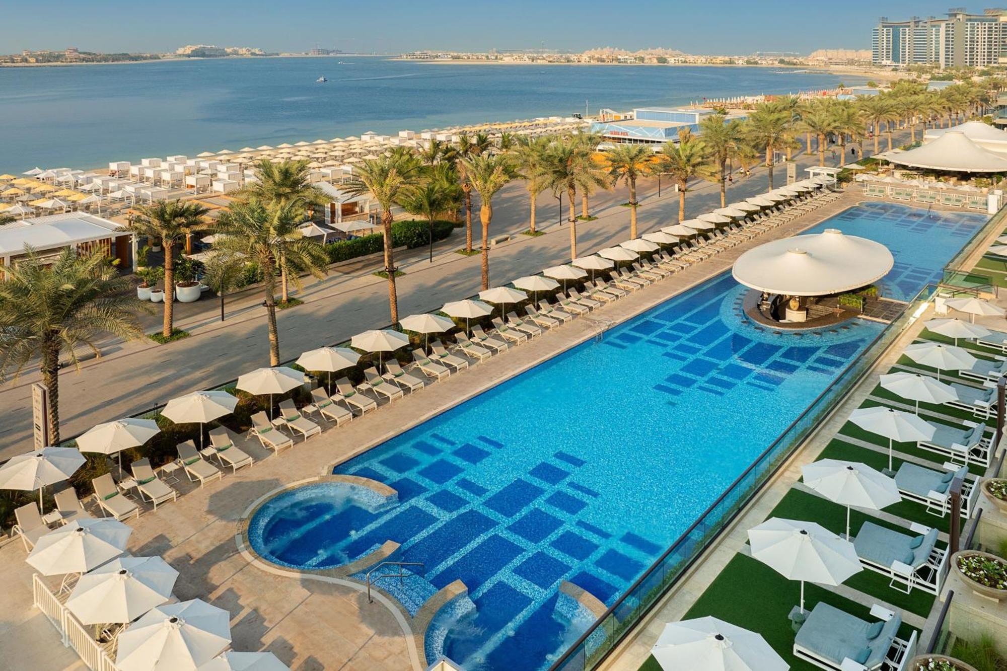 Marriott Resort Palm Jumeirah, Dubai Exterior photo The Palm Beach Pool