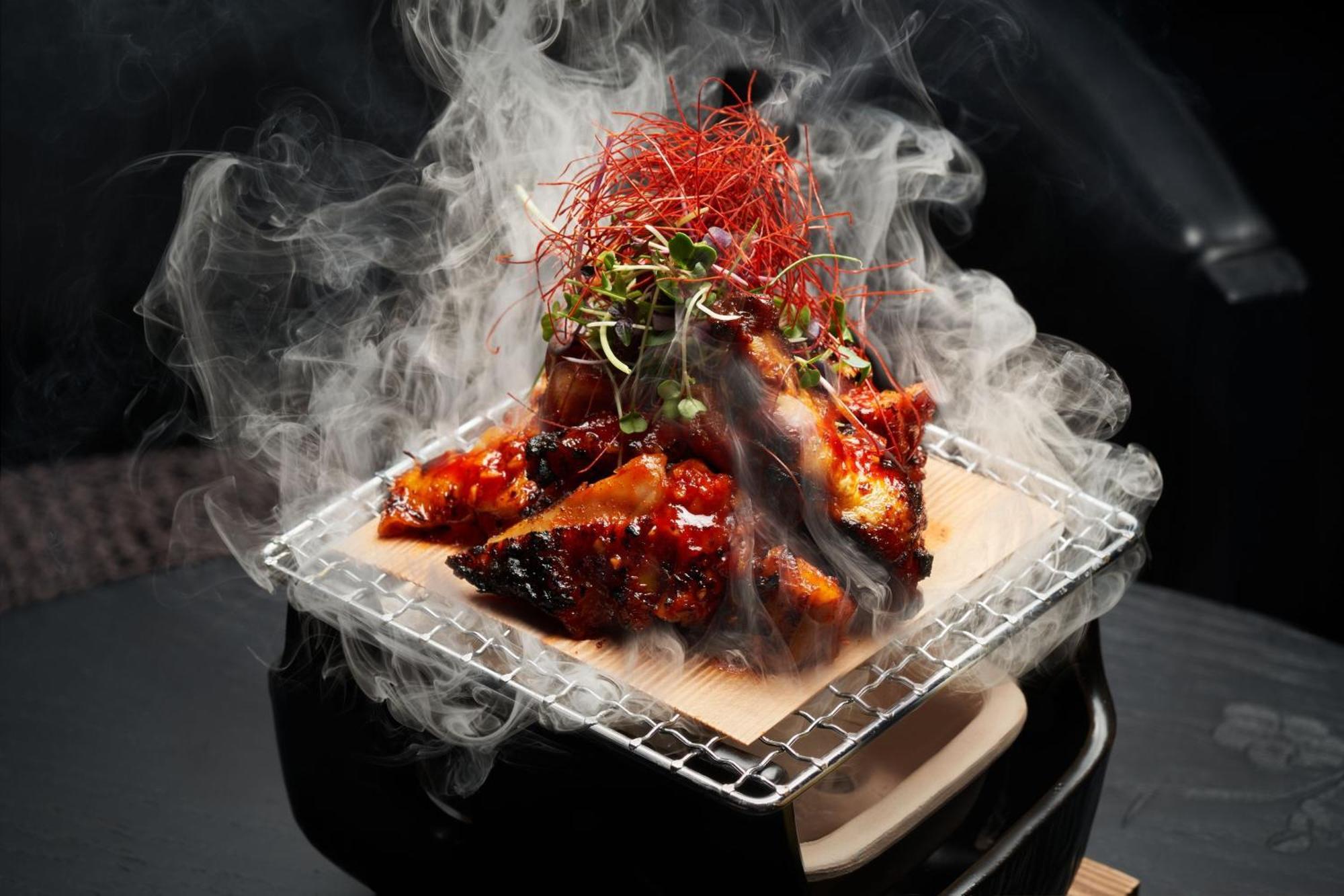 Marriott Resort Palm Jumeirah, Dubai Exterior photo Smoked eel
