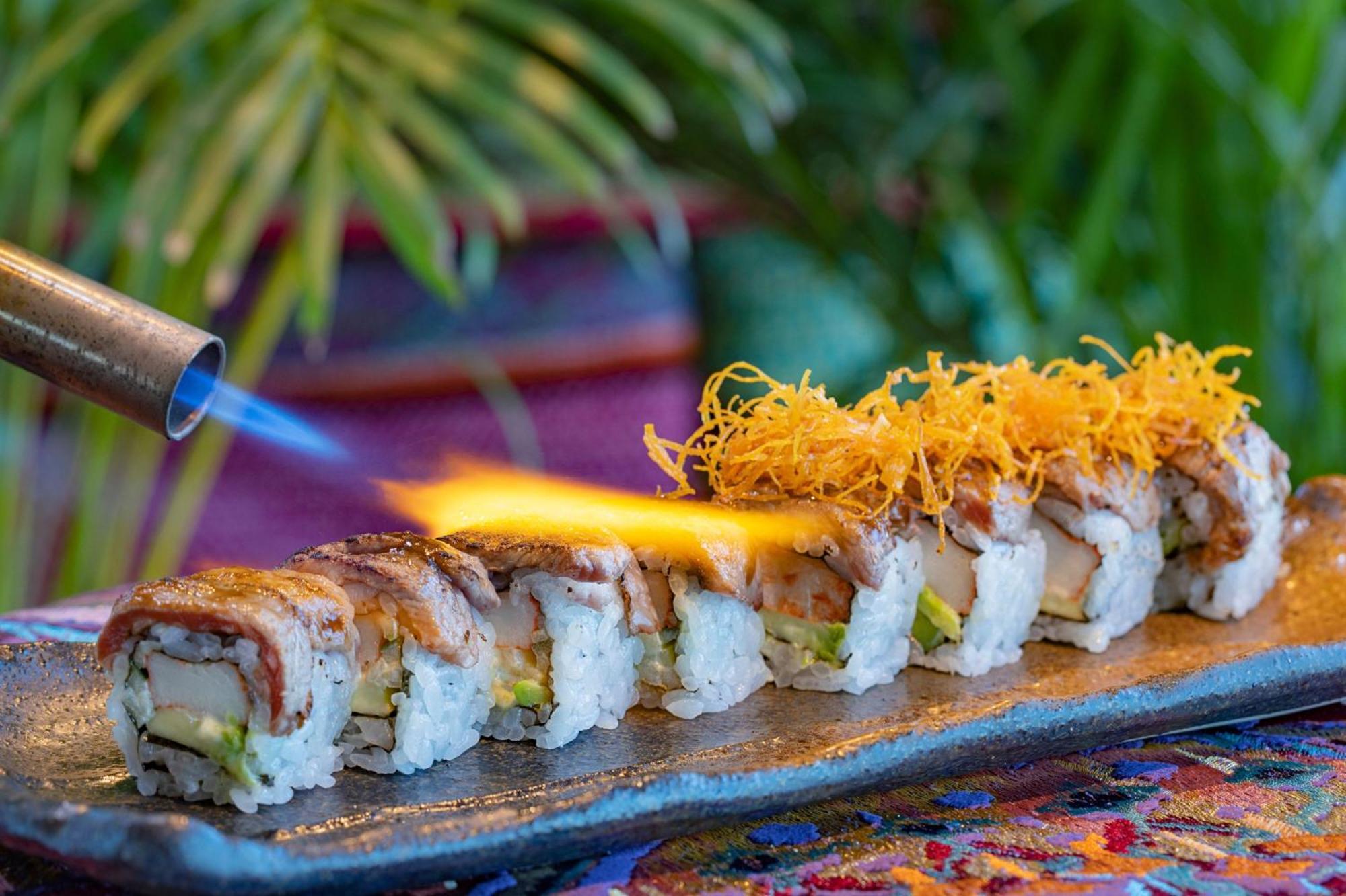 Marriott Resort Palm Jumeirah, Dubai Exterior photo Sushi being flambéed